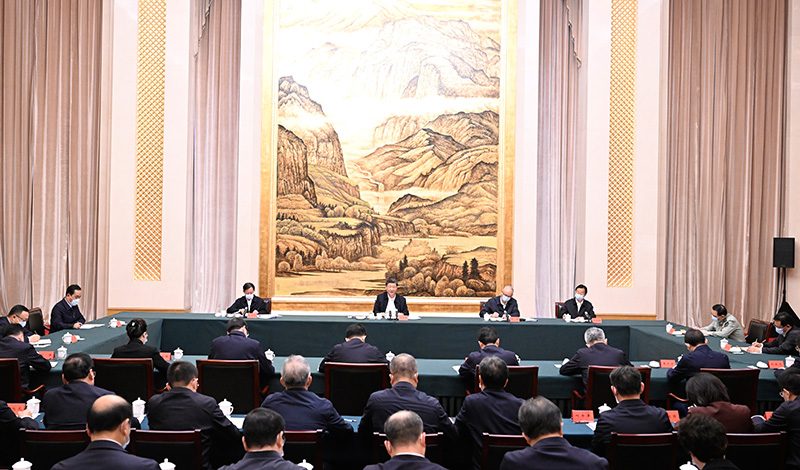5月17日上午，，中共中央总书记、国家主席、中央军委主席习近平在陕西西安主持中国－中亚峰会前夕，，专门听取陕西省委和省政府事情汇报，，揭晓了主要讲话。。